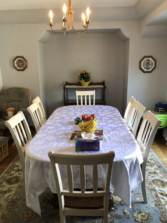Bed and Breakfast The Sunshine House-Free Parking Ванкувер Экстерьер фото