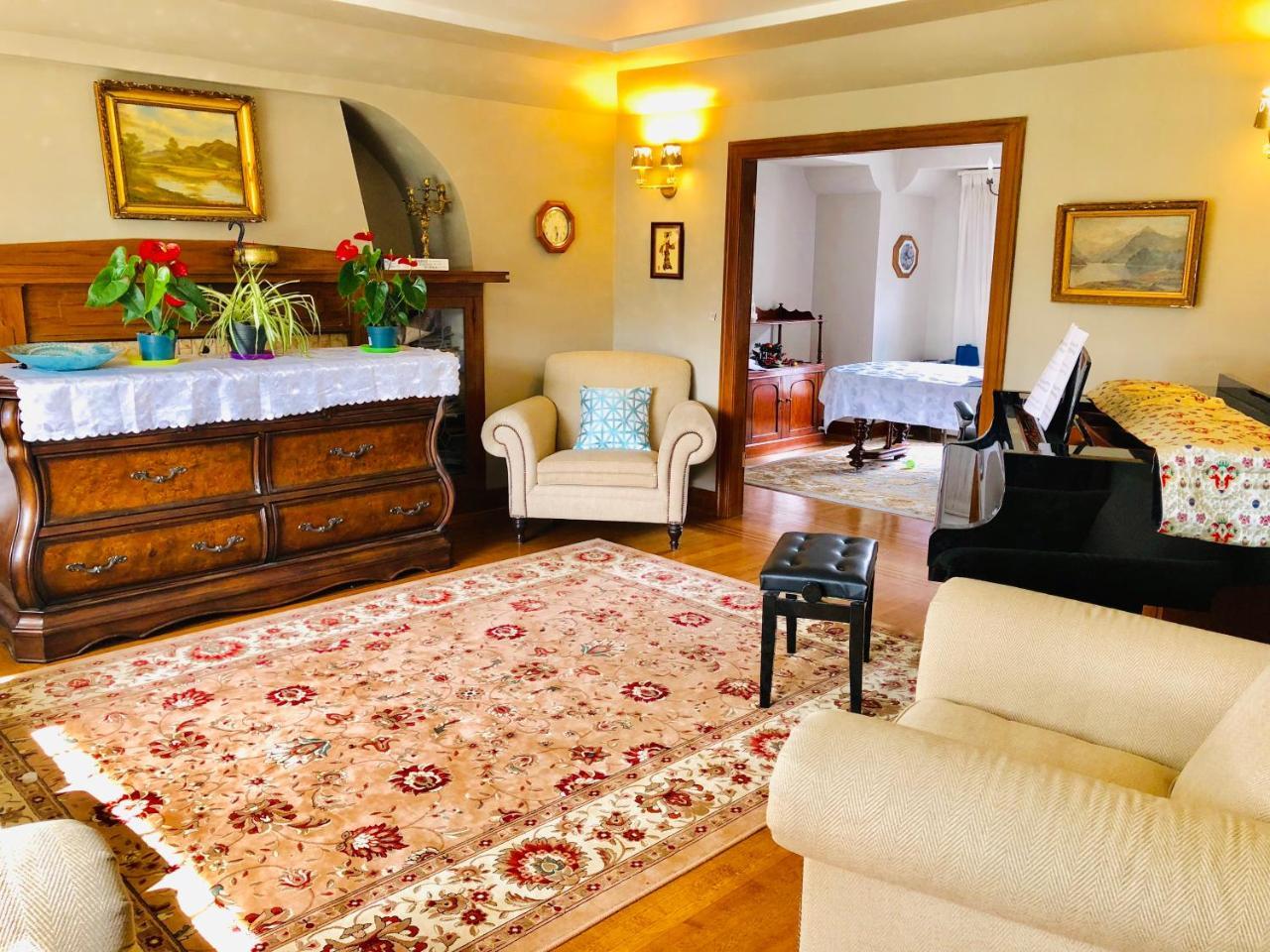 Bed and Breakfast The Sunshine House-Free Parking Ванкувер Экстерьер фото