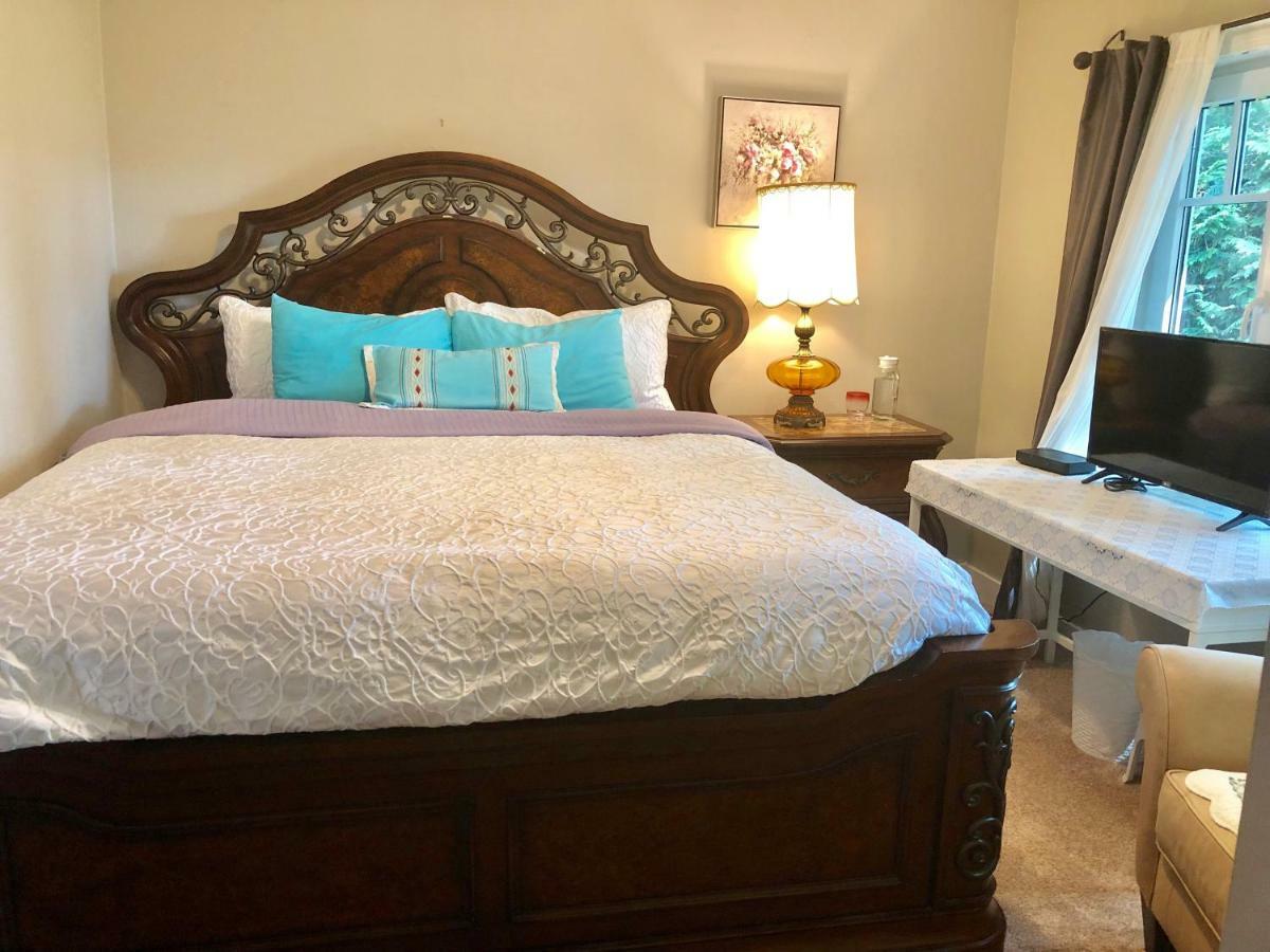 Bed and Breakfast The Sunshine House-Free Parking Ванкувер Экстерьер фото