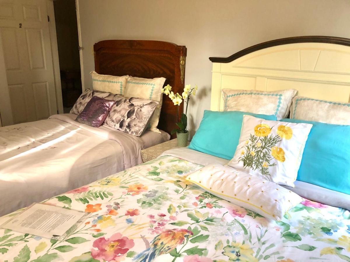 Bed and Breakfast The Sunshine House-Free Parking Ванкувер Экстерьер фото