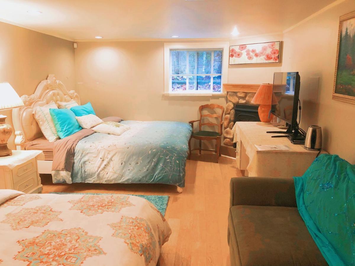 Bed and Breakfast The Sunshine House-Free Parking Ванкувер Экстерьер фото
